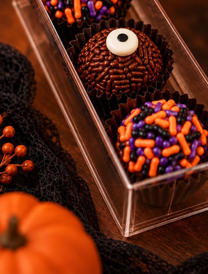 Halloween Brigadeiro Box — 3 Pieces